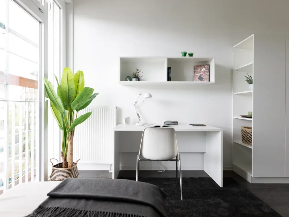 **Frühjahrs-Special** Möbliertes Apartment mit Terrasse in Düsseldorf- Rath!
