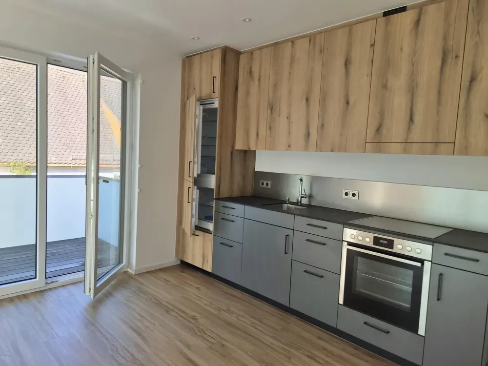 1,5 Zimmer Wohnung, EBK, Balkon, TG Stellplatz
