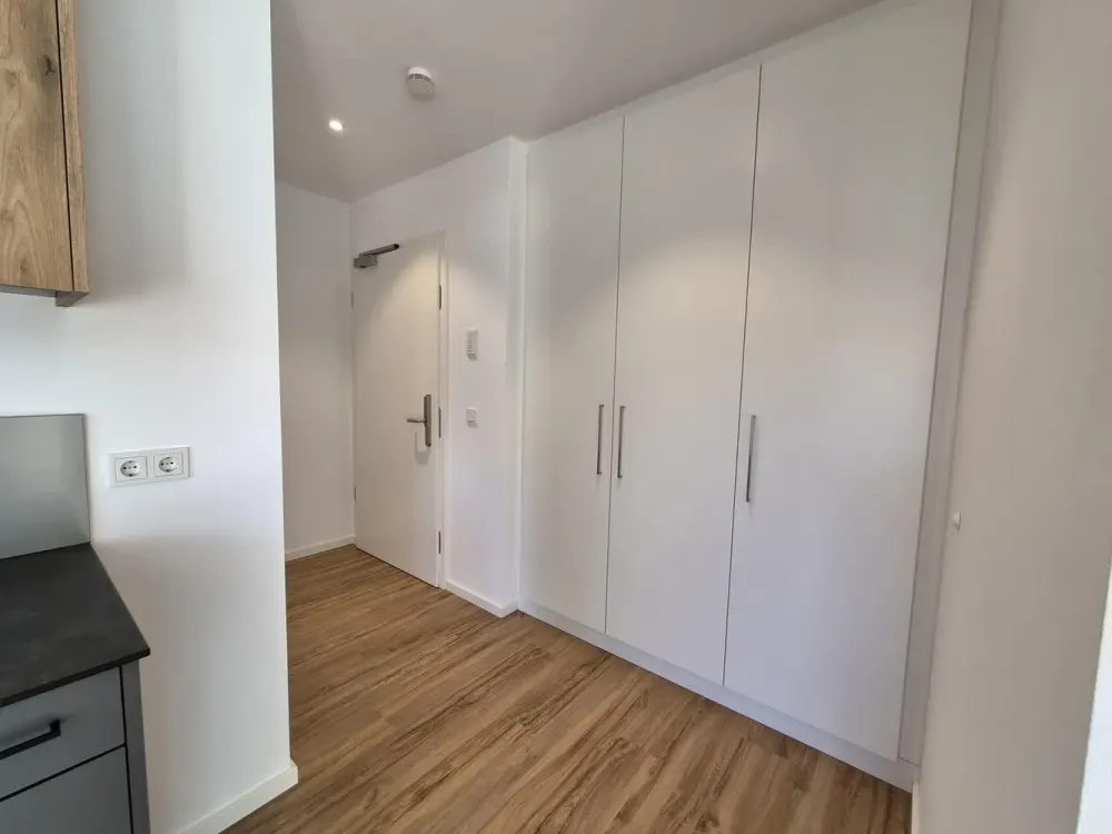 1,5 Zimmer Wohnung, EBK, Balkon, TG Stellplatz