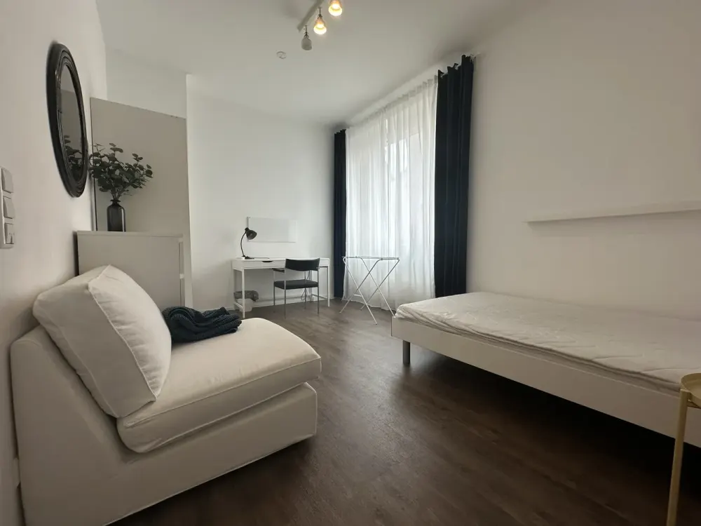 Attraktives WG-Zimmer in Stuttgart-Ost, 23,5 m² | Einbauküche | eigenes Bad
