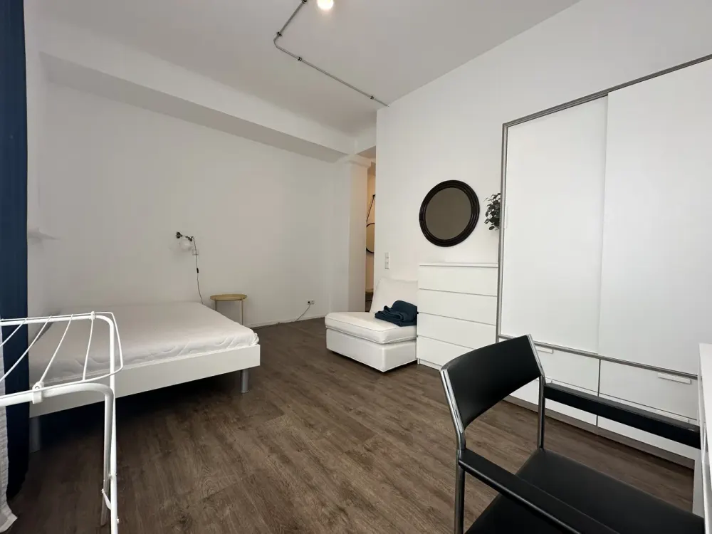 Attraktives WG-Zimmer in Stuttgart-Ost, 23,5 m² | Einbauküche | eigenes Bad