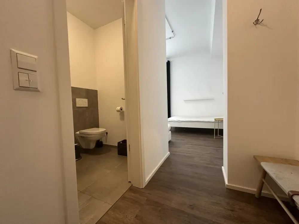 Attraktives WG-Zimmer in Stuttgart-Ost, 23,5 m² | Einbauküche | eigenes Bad