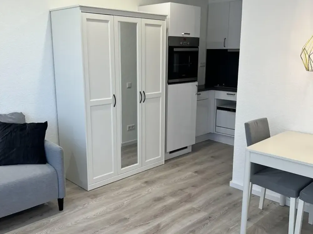 Moderne vollmöblierte 1-Zimmerwohnung mit Blick in die Stadt