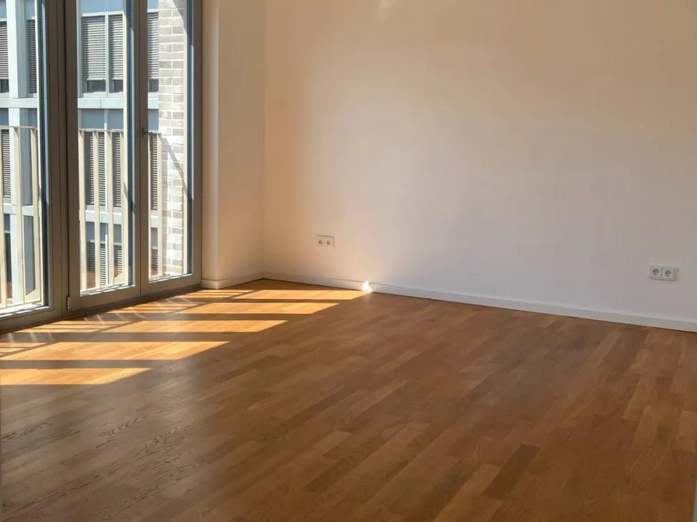 Moderne 2 Zimmer-Wohnung mit Einbauküche und Balkon in bester Lage zu vermieten.