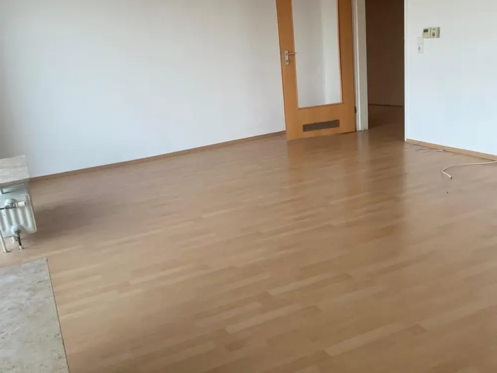 Gepflegte 2-Zimmer-Wohnung mit EBK in guter Lage von Hofheim am Taunus