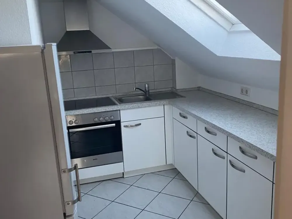 Gepflegte 2-Zimmer-Wohnung mit EBK in guter Lage von Hofheim am Taunus