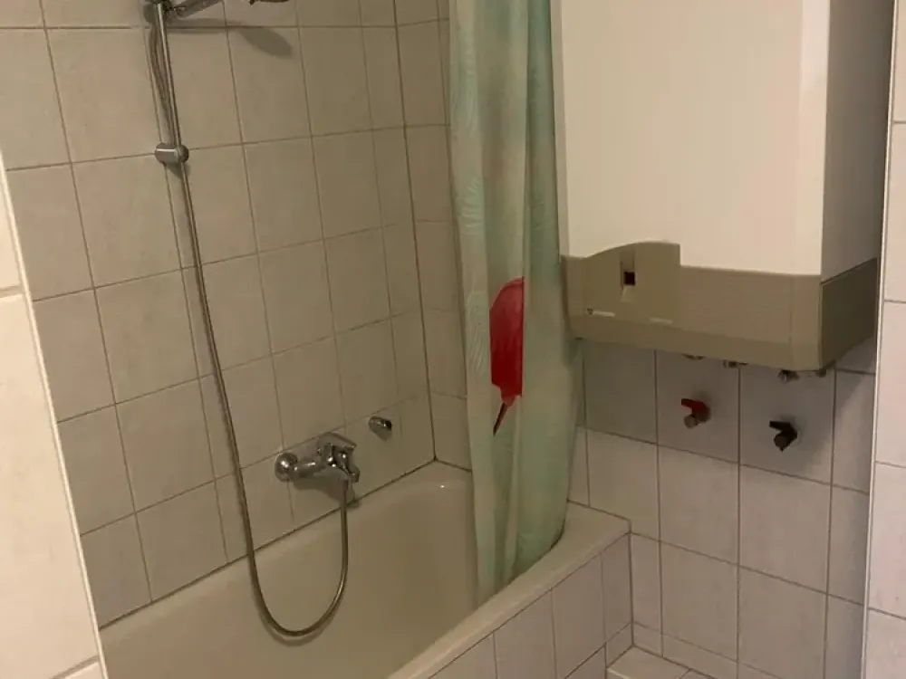 Gepflegte 2-Zimmer-Wohnung mit EBK in guter Lage von Hofheim am Taunus