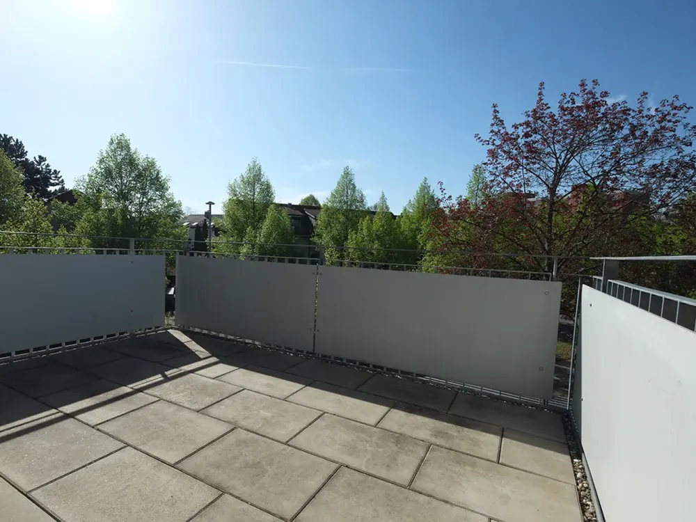 S-WEILIMDORF - GROSSZÜGIGE WOHNUNG FÜR KLEINE FAMILIE, EBK, BALKON, TG, ÖPNV... FREI AB 11/26.