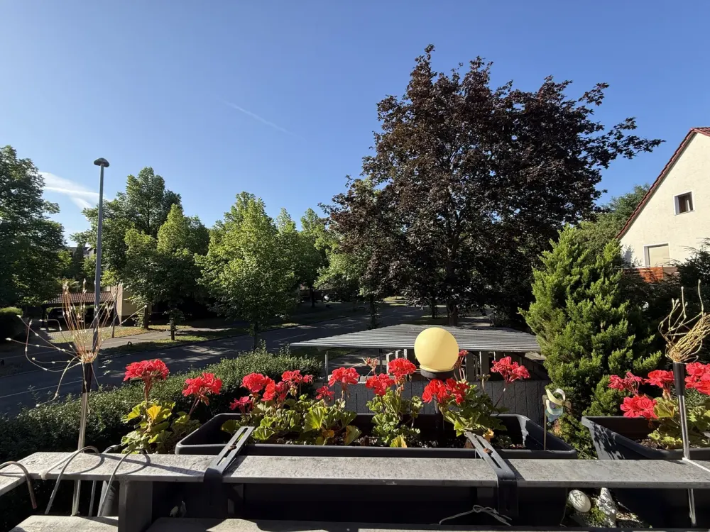 S-WEILIMDORF - GROSSZÜGIGE WOHNUNG FÜR KLEINE FAMILIE, EBK, BALKON, TG, ÖPNV... FREI AB 11/26.