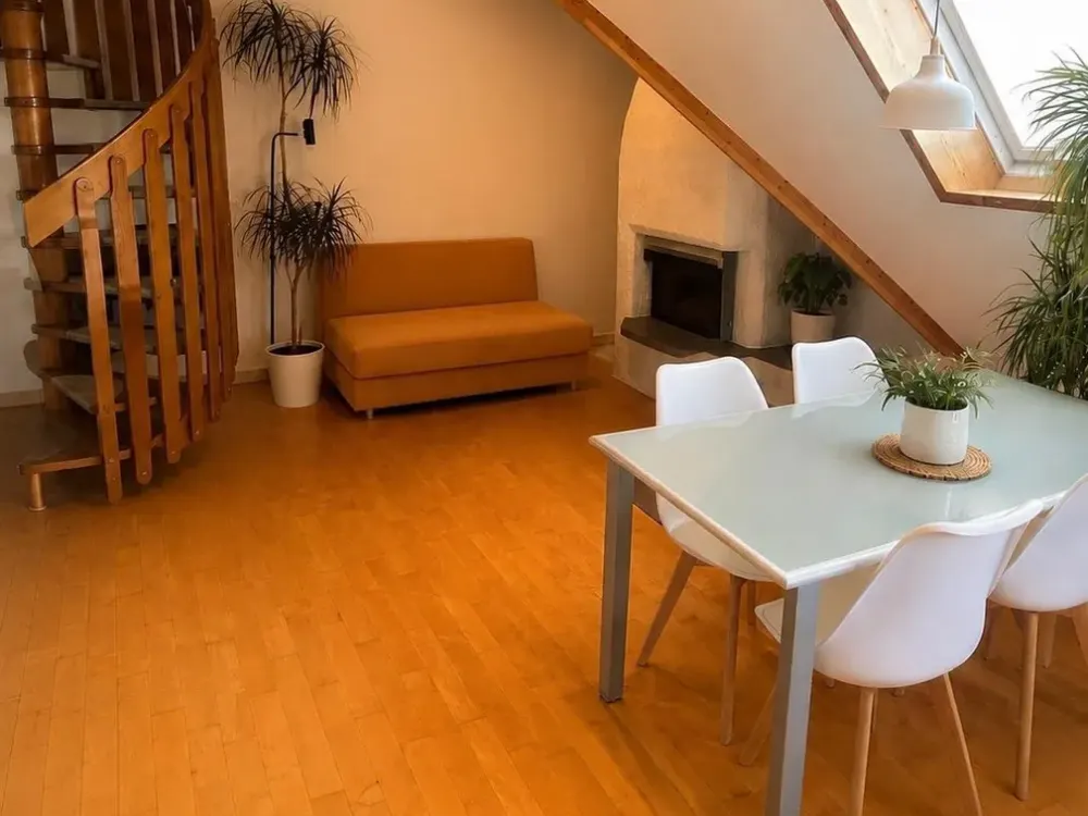 Stilvolle 2,5-Zimmer-Maisonettewohnung mit besonderem Wohncharakter
