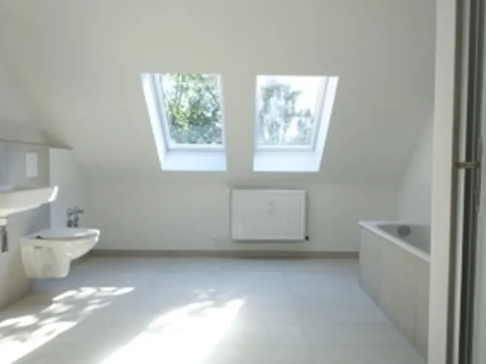 Modernisiertes 5 Zimmer Apartment mit Terrasse und Einbauküche / ohne Aufzug