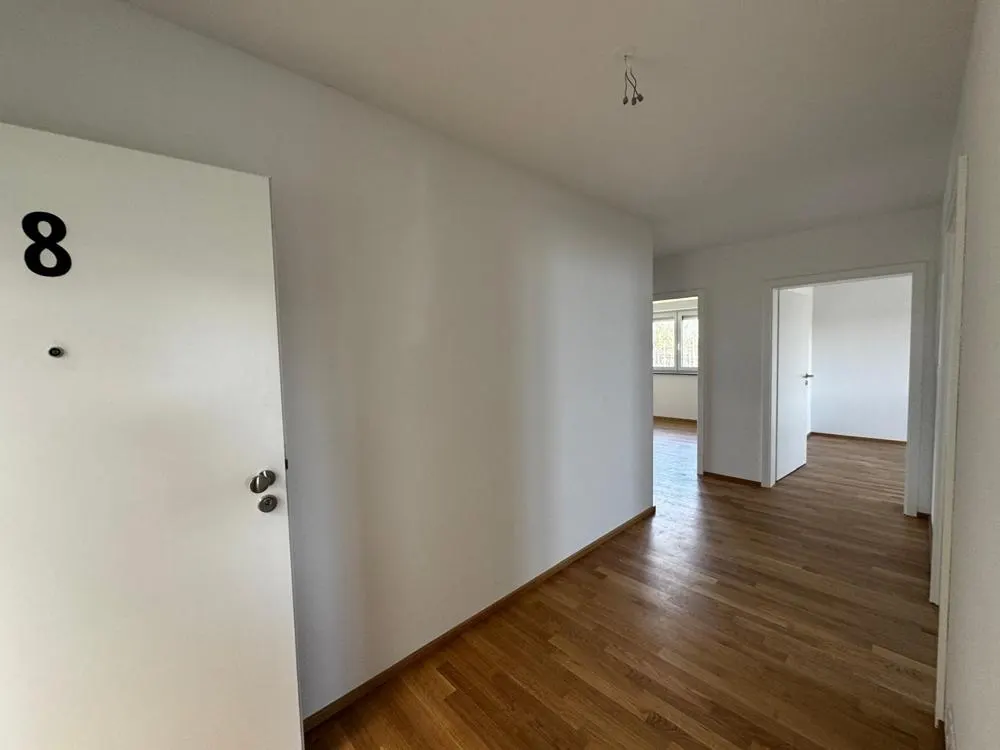 Erstbezug, hochwertige barrierefreie Neubauwohnung mit Klimaanlage, Balkon & Glasfaser