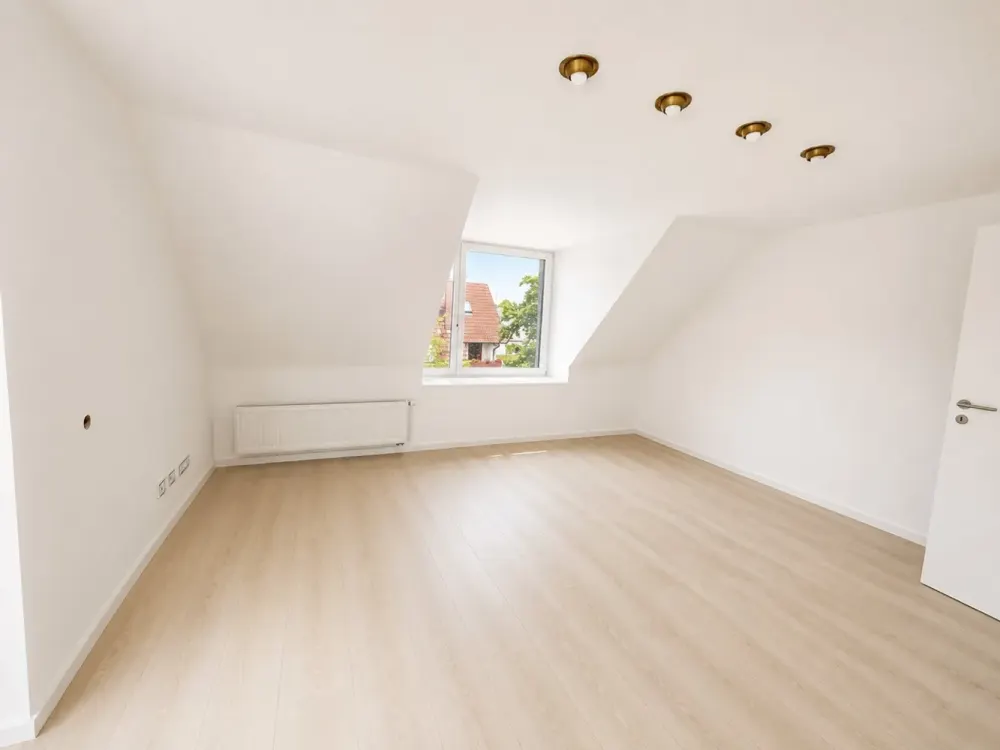 Lichtdurchflutetes stilvolles Wohnen mit uneinsehbarer Dachterrasse und Galerie in Untermenzing
