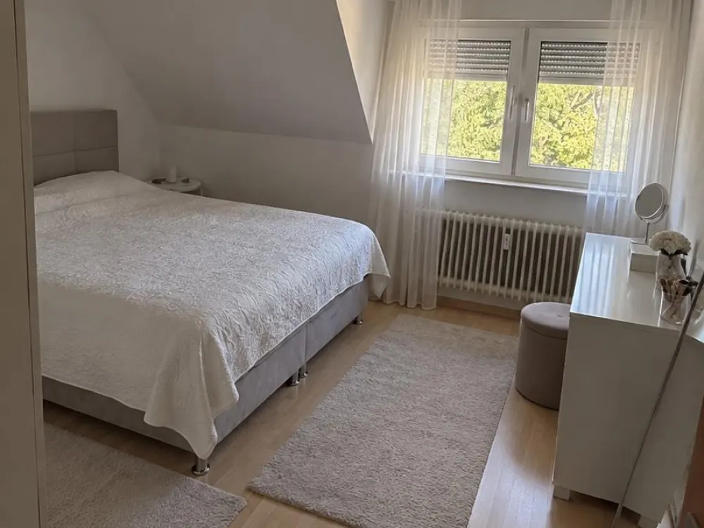 3 Zimmer Dachgeschosswohnung in Frankfurt am Main -Sossenheim