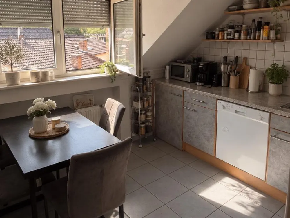 3 Zimmer Dachgeschosswohnung in Frankfurt am Main -Sossenheim