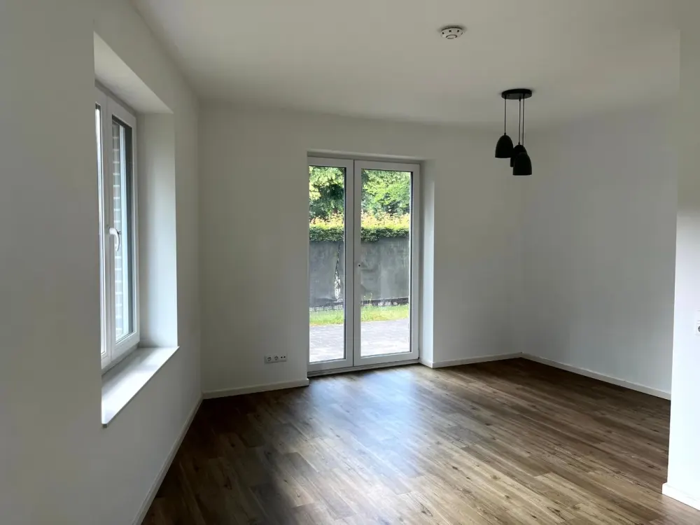 Wohnung mit Garten in der Nähe zum Flughafen
