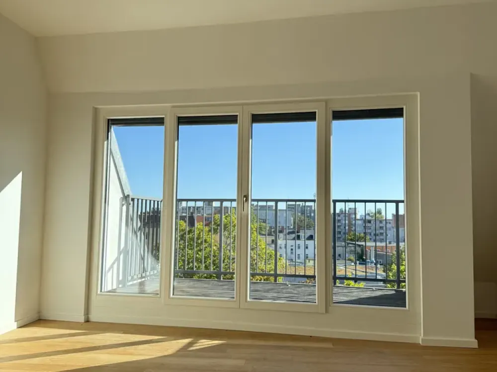 *Hochwertige 4-Zimmer-Dachgeschosswohnung - 5 Minuten zum Schäfersee*