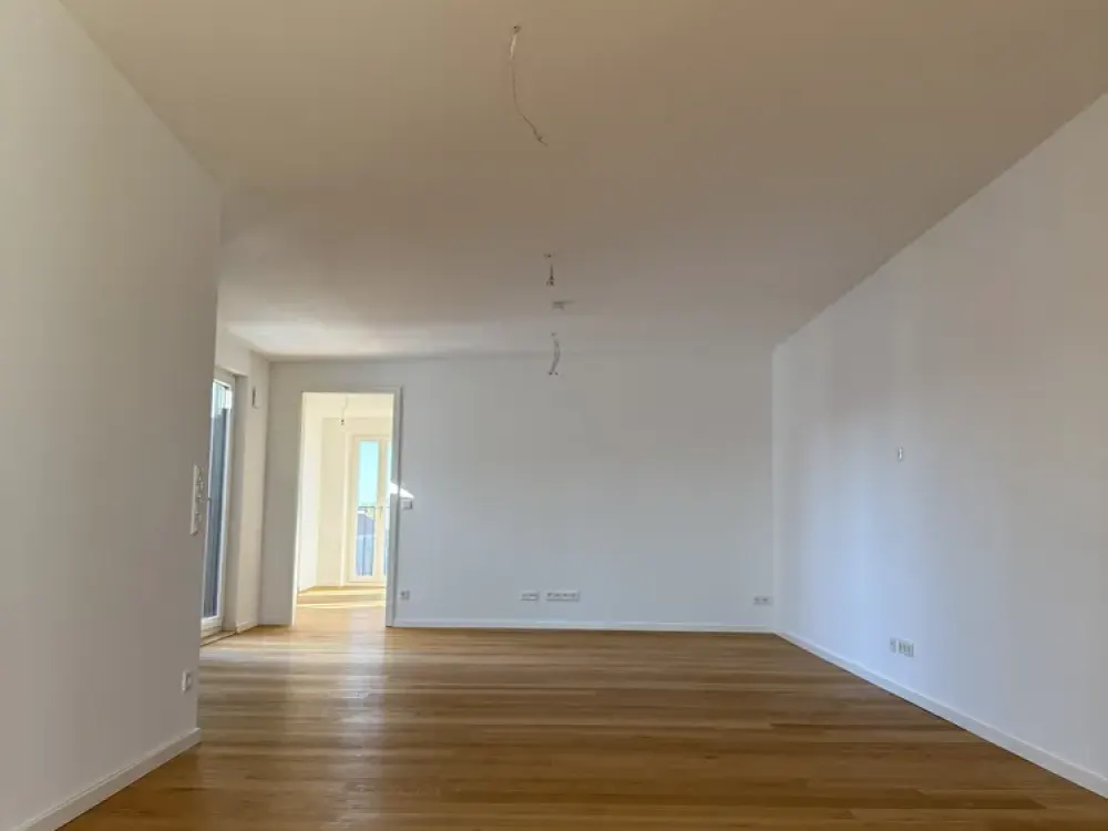 *Hochwertige 4-Zimmer-Dachgeschosswohnung - 5 Minuten zum Schäfersee*