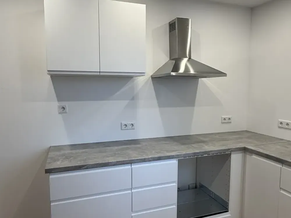 *Hochwertige 4-Zimmer-Dachgeschosswohnung - 5 Minuten zum Schäfersee*