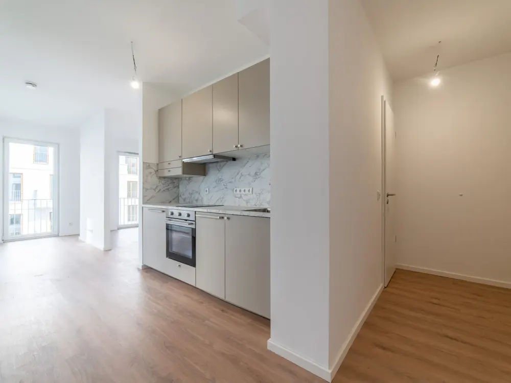 Modern Manhattan-Style Apartment with Balcony Apt 226