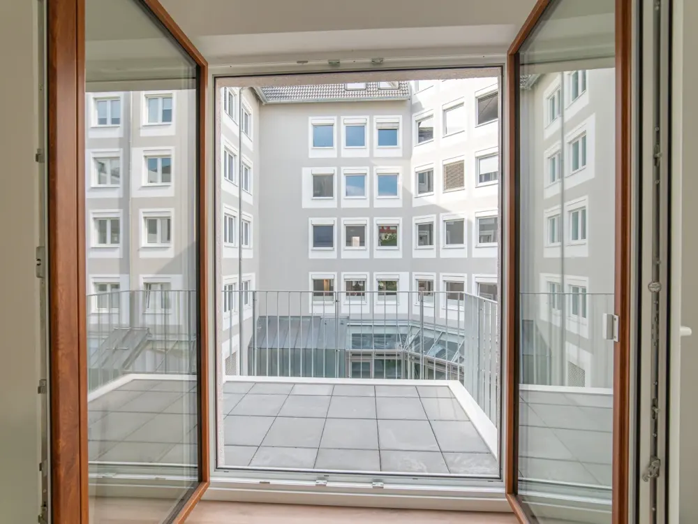 Modern Manhattan-Style Apartment with Balcony Apt 226