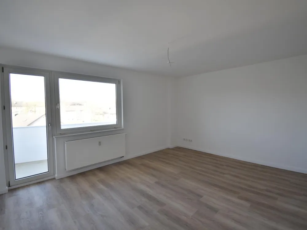 Ab sofort! Sanierte 2-Zimmer-Whg mit Balkon in Heiligenhaus