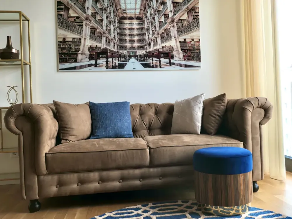 Schick, edel und mittendrin. Hochwertig ausgestattetes Designer-Apartment nahe Gendarmenmarkt.