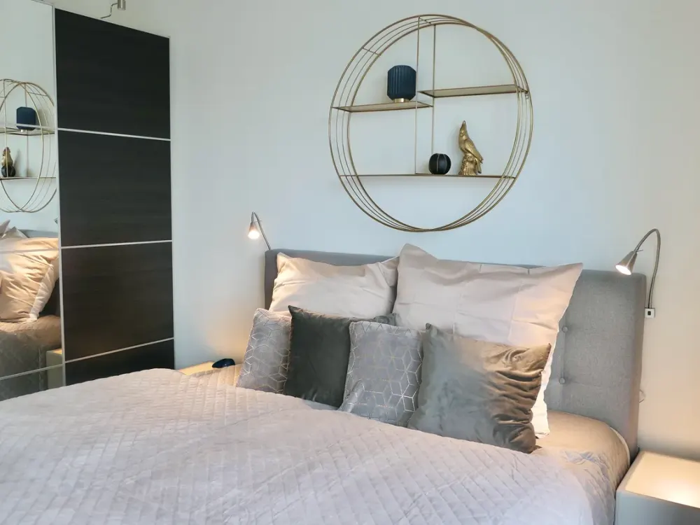 Schick, edel und mittendrin. Hochwertig ausgestattetes Designer-Apartment nahe Gendarmenmarkt.