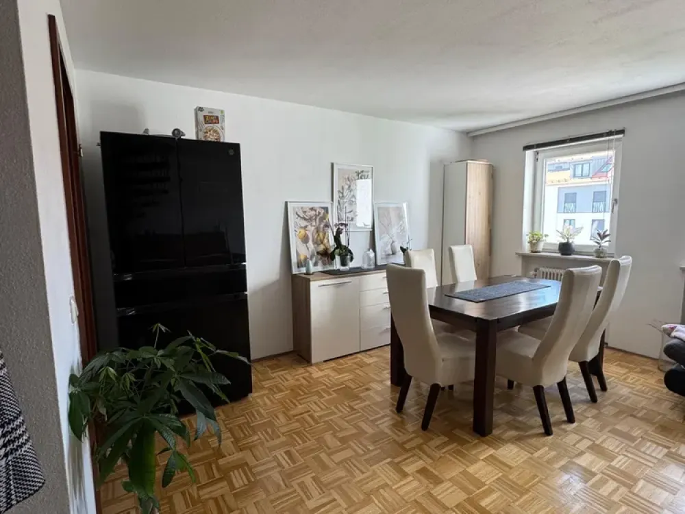 Helle 3-ZKB-Maisonette-Wohnung im Herzen von Moosach ca. 64 qm (Grundfläche 80 qm)