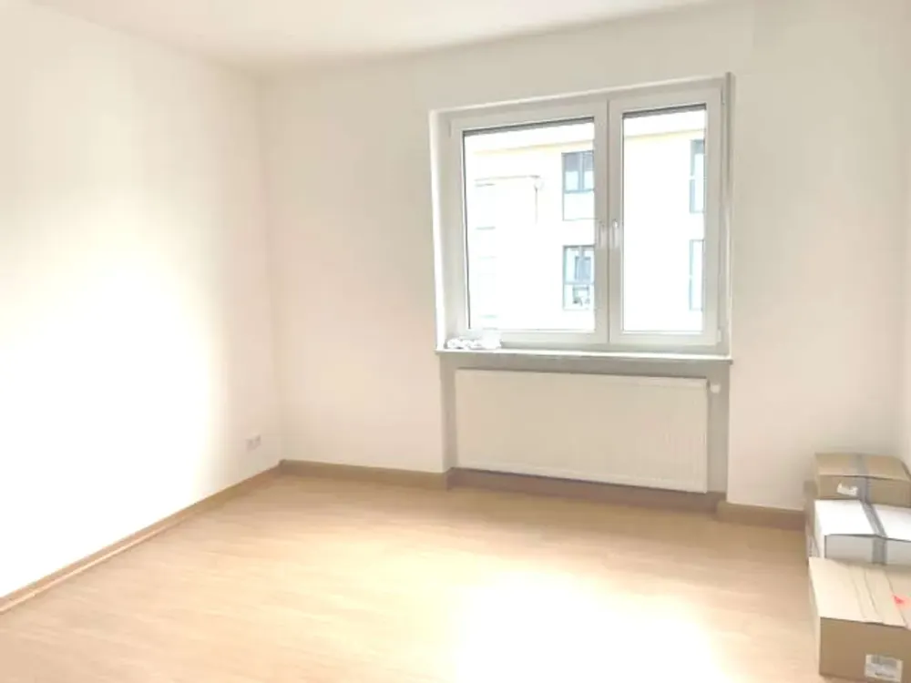Sehr gepflegte, helle 2-Zimmer-Wohnung mit Einbauküche und Balkon im begehrten Offenbach-Bürgel