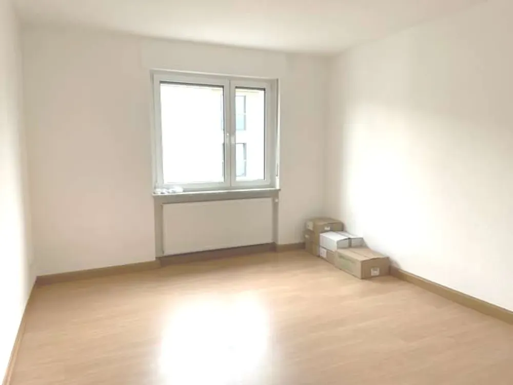 Sehr gepflegte, helle 2-Zimmer-Wohnung mit Einbauküche und Balkon im begehrten Offenbach-Bürgel
