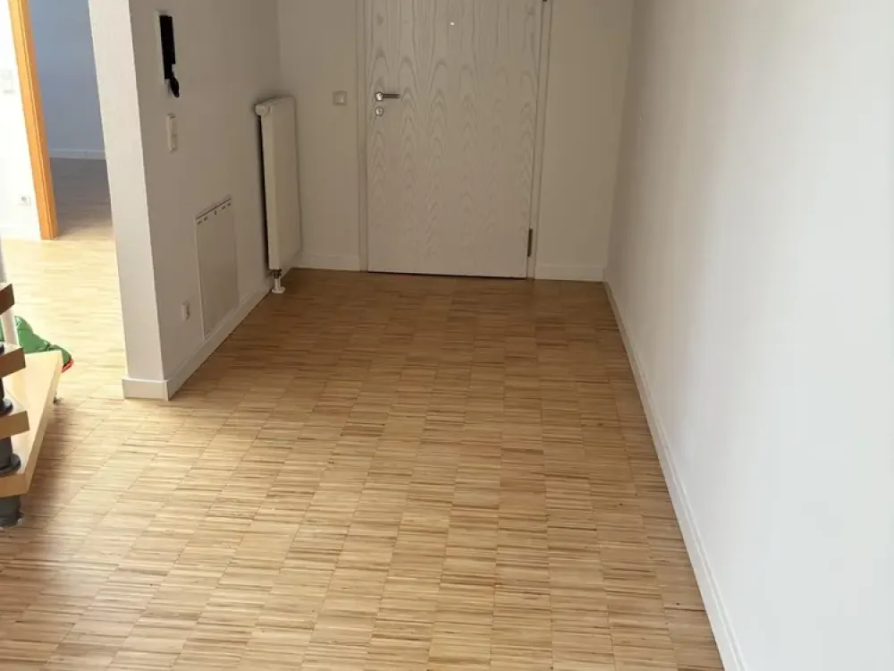 Above the Roofs of Leipzig: 2.5-Room Maisonette with 25 m² Sunny Roof Terrace at Rosental/Zoo