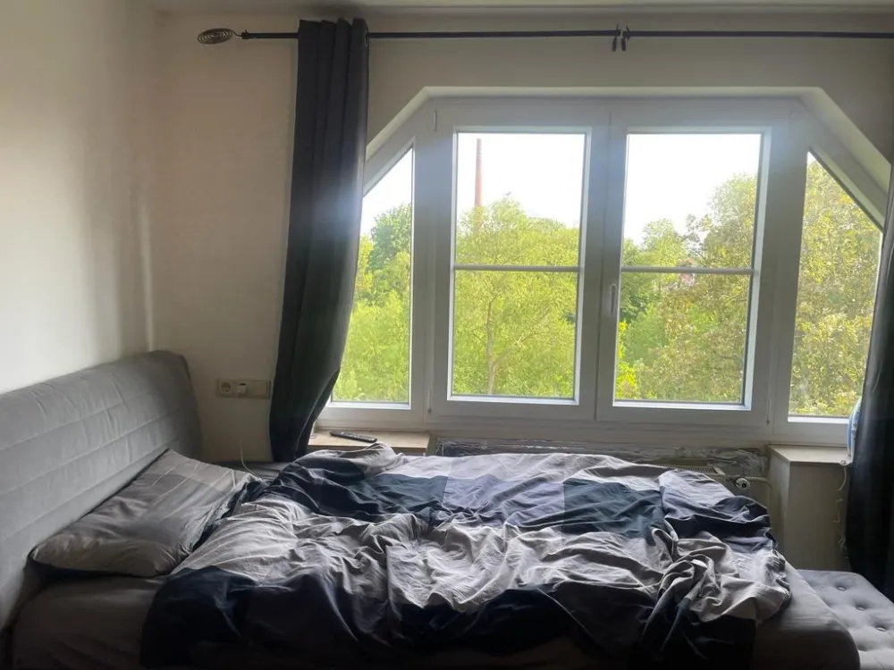 Helle und ruhige 1-Zimmer-Studio-Wohnung, nur 5 Minuten zur Uni