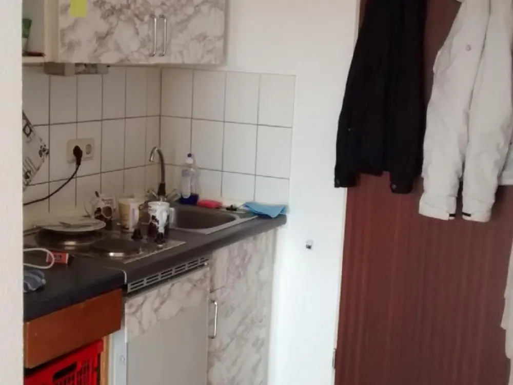 Helle und ruhige 1-Zimmer-Studio-Wohnung, nur 5 Minuten zur Uni