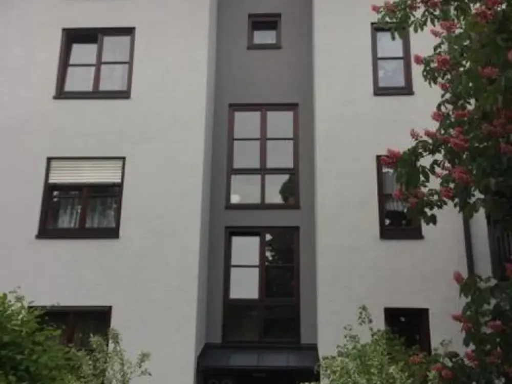 ruhige 2-Zimmer im DG (ohne Aufzug) mit Galerie und Balkon