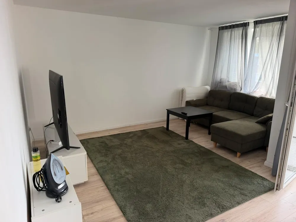 Bright 3-Room Apartment with Balcony