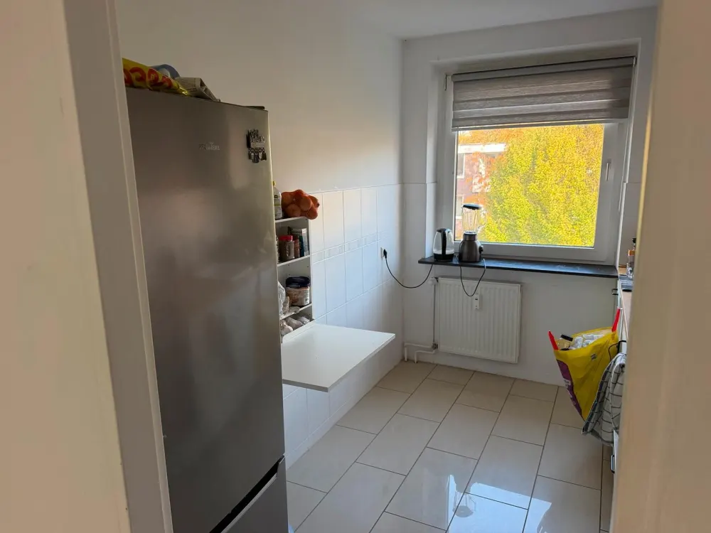 Bright 3-Room Apartment with Balcony