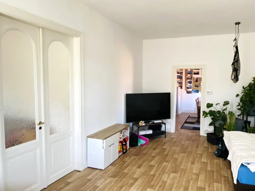 Ideal als Studenten-WG! Große 4 Zi.-Whg. mit Hobbyraum ab sofort!