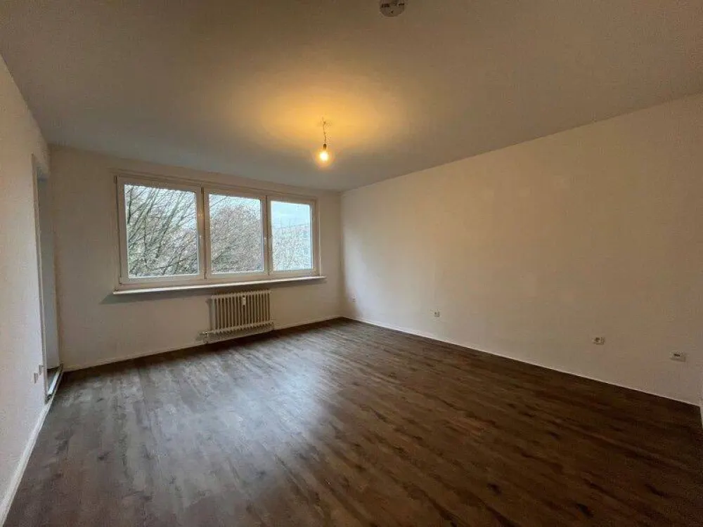 Großzügige 4 Zimmer Wohnung sucht nette Nachbarn