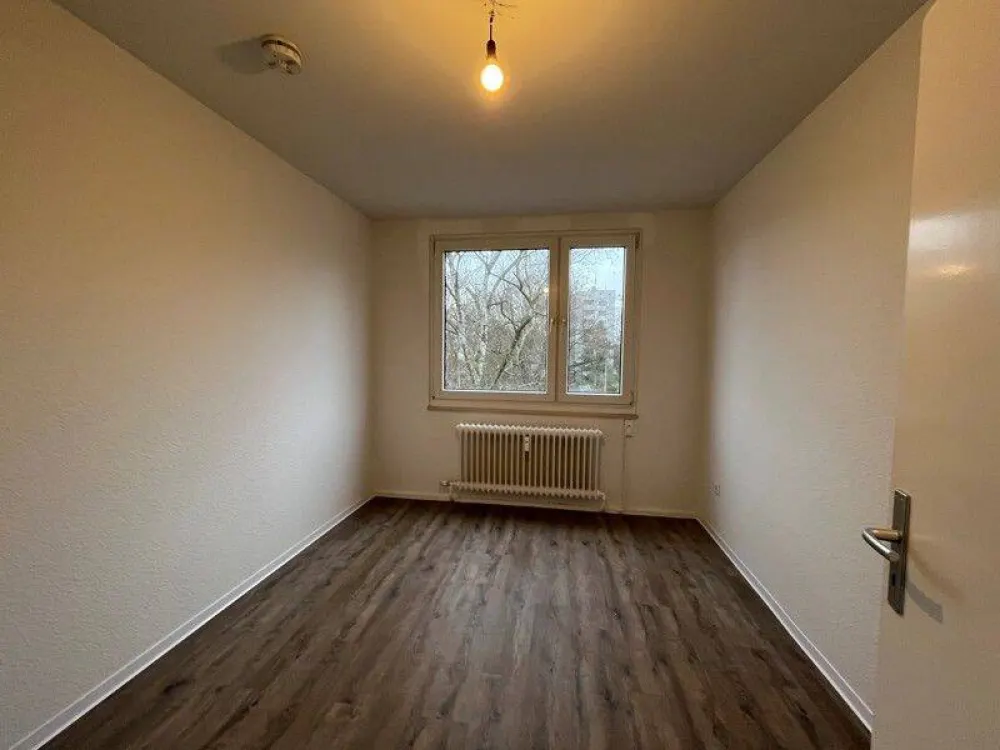 Großzügige 4 Zimmer Wohnung sucht nette Nachbarn