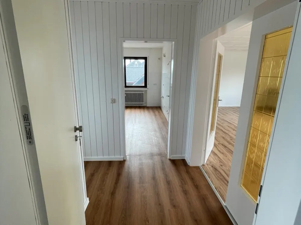 Helle Dachgeschosswohnung in Bornheim-Rösberg zu vermieten!