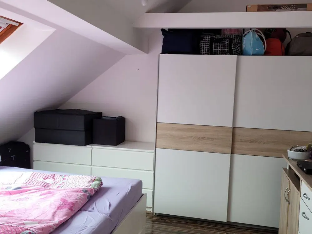 94qm 3 Zimmer, komplettes Dachgeschoss