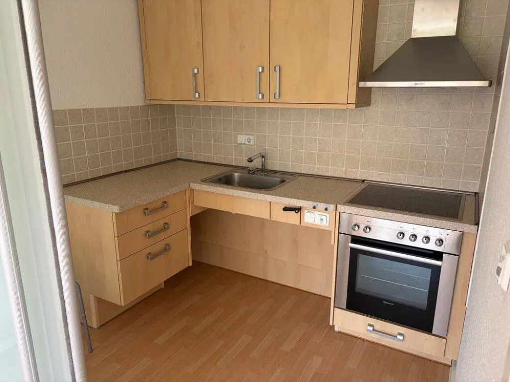 Attention seniors: 3-room apartment with wheelchair-accessible kitchen
