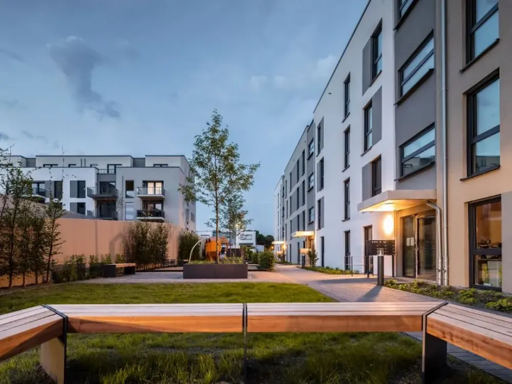 Großzügige 4-Raum Wohnung mit Balkon, Einbauküche sowie einem Tiefgaragenstellplatz