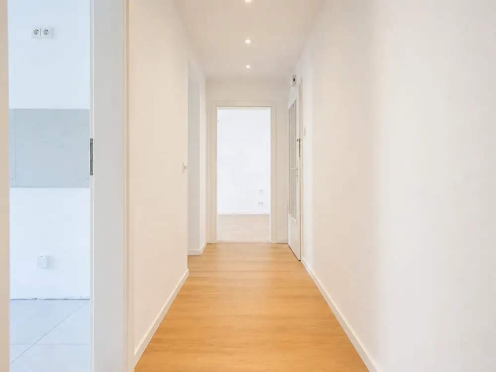 Frisch sanierte 2 Zimmer Wohnung zwischen Königstor und Friedrich-Ebert-Straße sucht neue Mieter