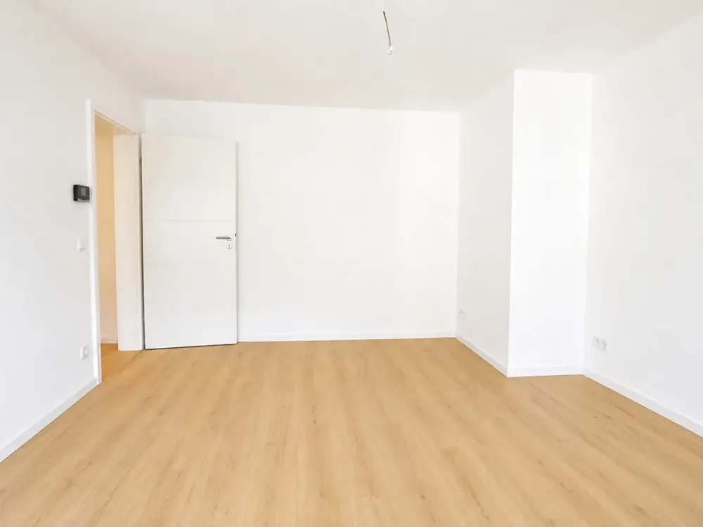 Frisch sanierte 2 Zimmer Wohnung zwischen Königstor und Friedrich-Ebert-Straße sucht neue Mieter
