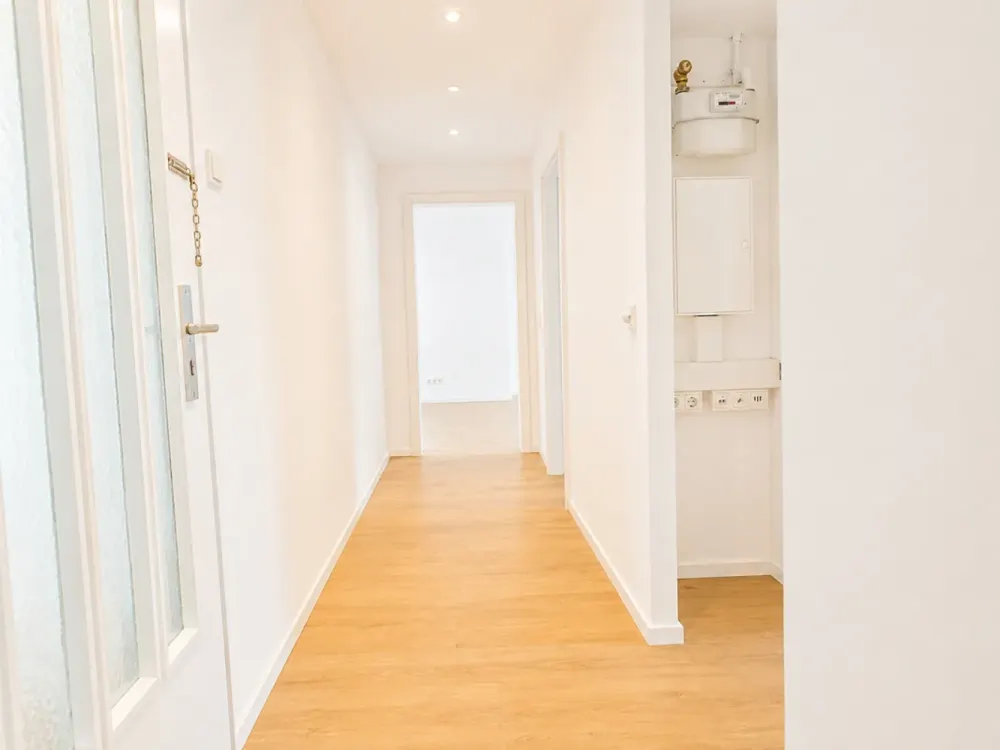 Frisch sanierte 2 Zimmer Wohnung zwischen Königstor und Friedrich-Ebert-Straße sucht neue Mieter