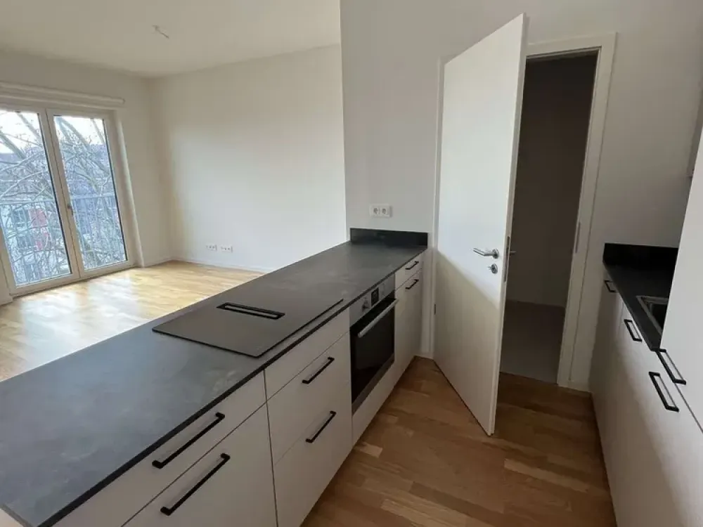 4 Zimmer mit großer Terrasse
