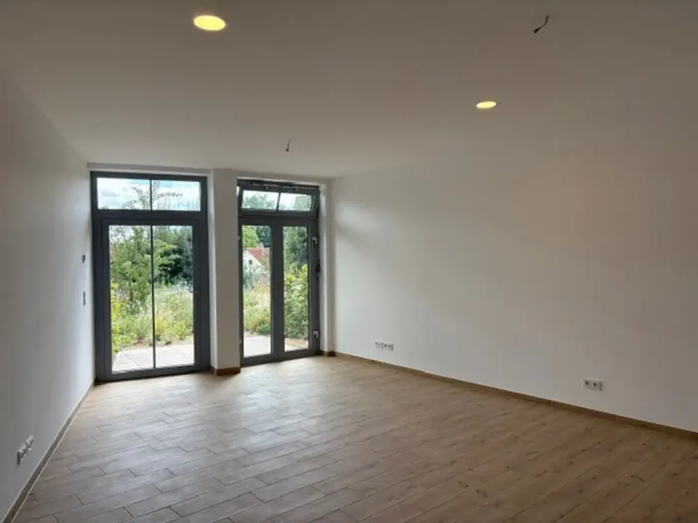 * neu sanierte, sehr schöne 3-Zimmer-Wohnung in einem sehr gepflegten Neubau*