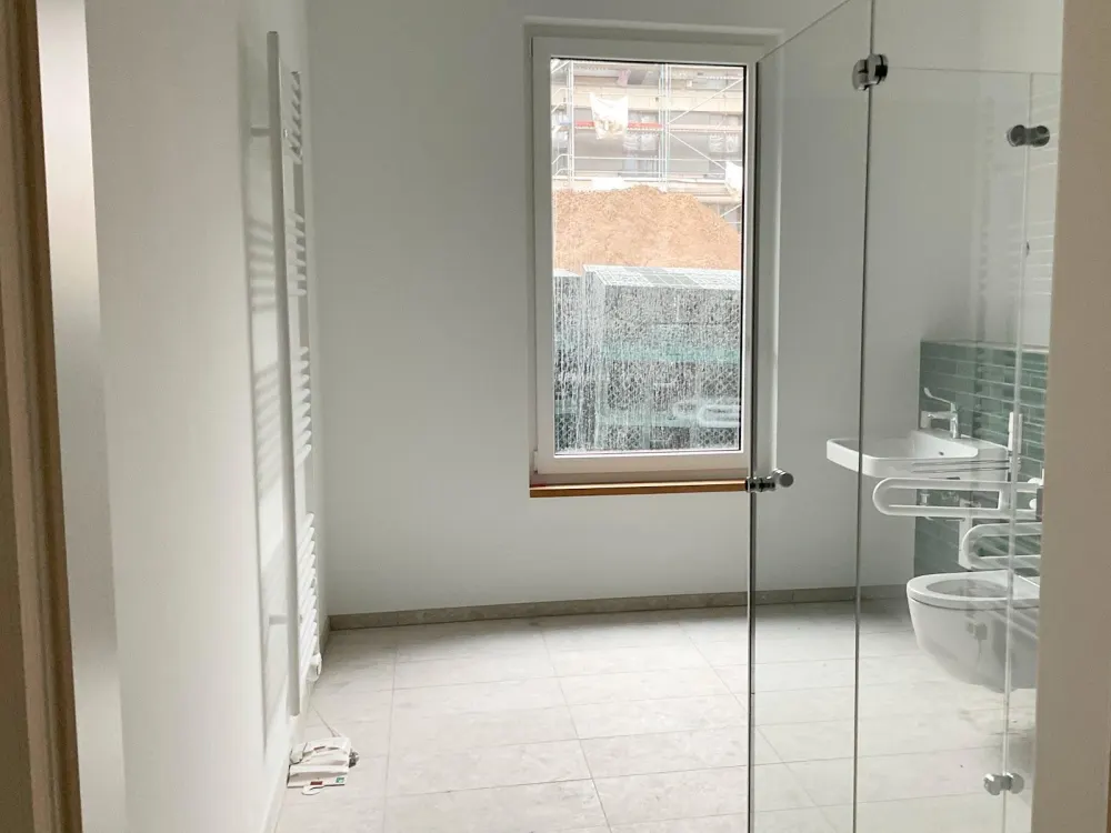 Barrierefrei wohnen mit Stil, moderne Neubauwohnung mit Terrasse, Einbauküche und Tageslichtbad
